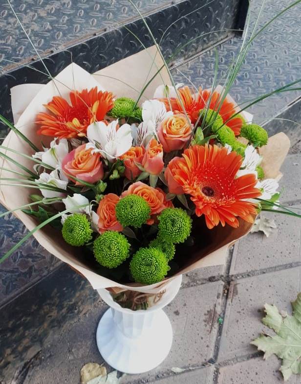 Букет цветов из: Герберы, Хризантемы, Альстромерии и Розы в Едрово