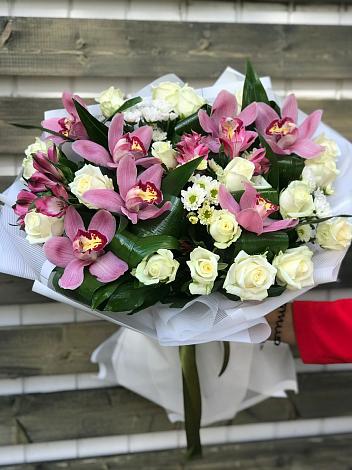 Букет цветов из: Розы и Хризантемы в Едрово