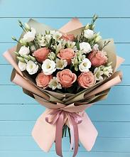 Букет цветов из:  Розы, Альстромерии и Лизиантусы в Едрово