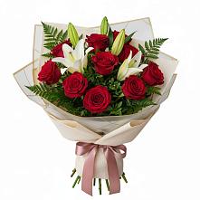 Букет цветов из:  Лилии и Розы в Едрово