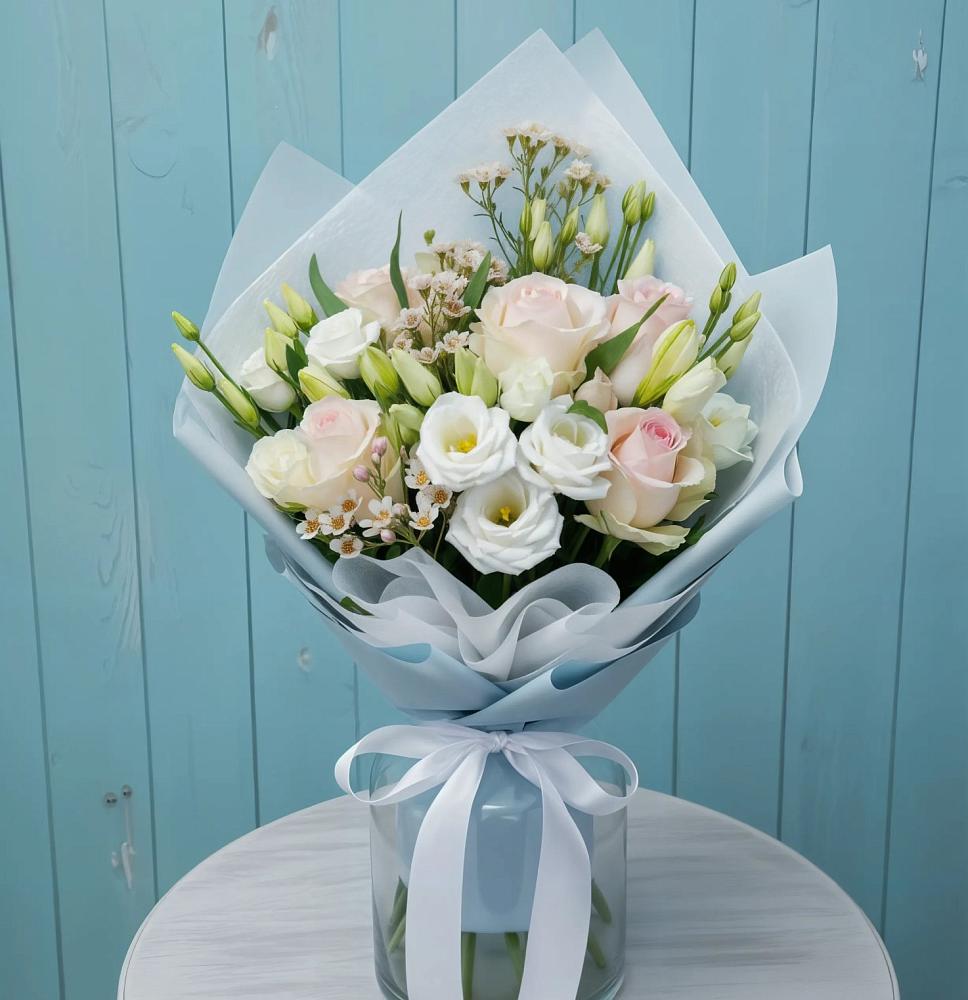 Букет цветов из: Розы и Лизиантусы в Едрово