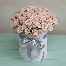 Цветочная композиция из Розы в шляпной коробке в Едрово