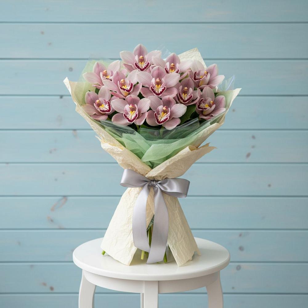 Букет цветов из: Орхидеи и Розы в Едрово