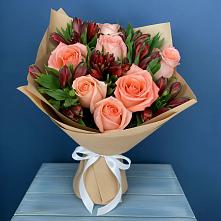 Букет цветов из:  Розы и Альстромерии в Едрово