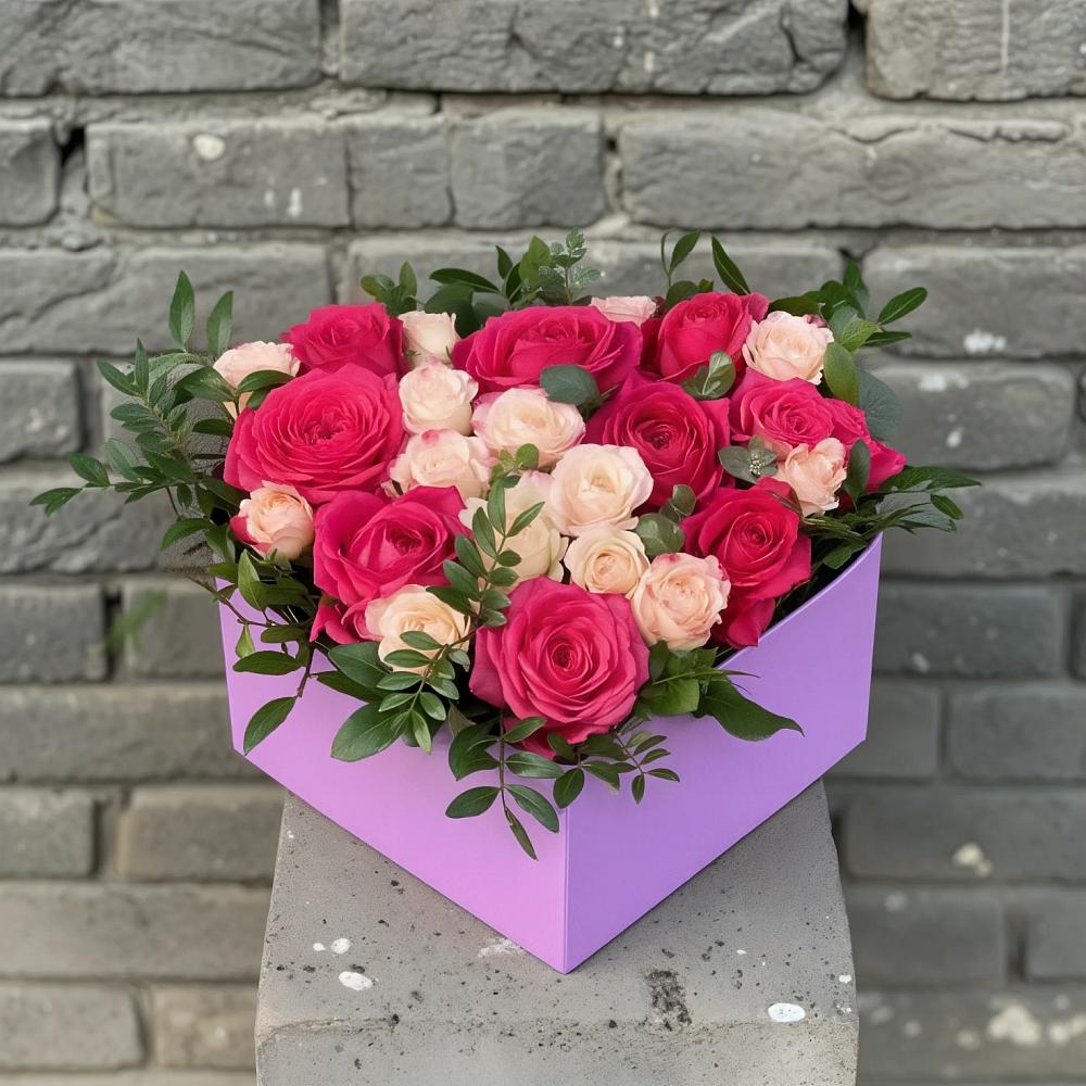 Цветочная композиция из Розы в коробке в Едрово