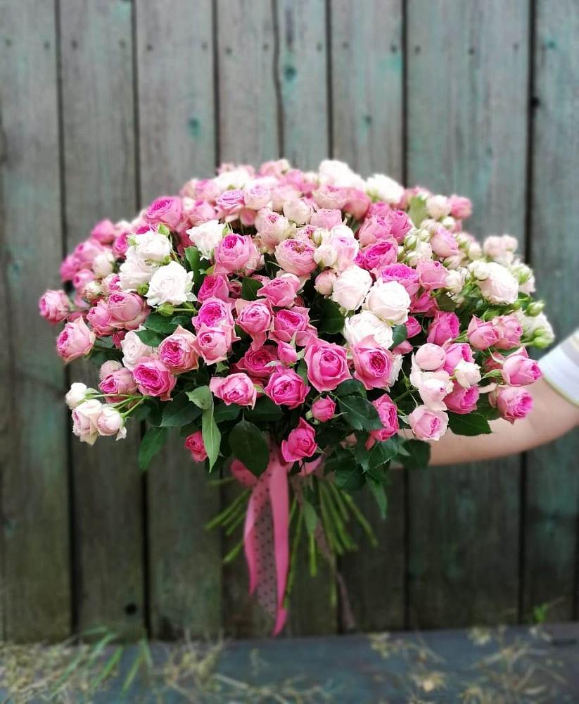 Букет Розовые кустовые розы Натали и Лав Лидия в Едрово